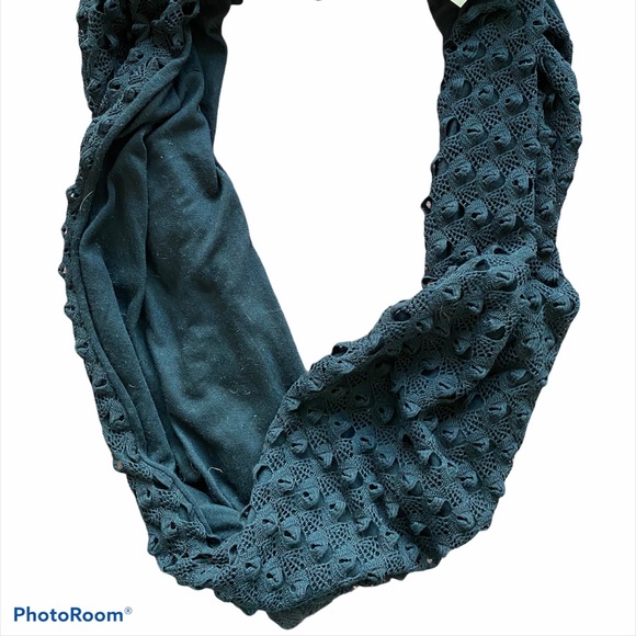 Black infinity scarf, double lined w/ Lace detail - Picture 2 of 4